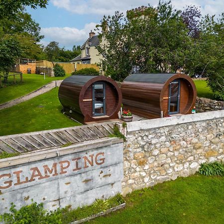 מלון אינברגורדון Delny Glamping And Farm Animals מראה חיצוני תמונה